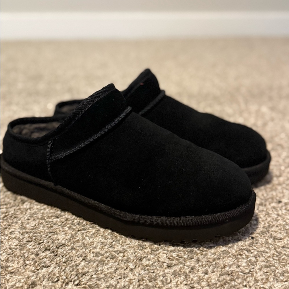 UGG CLASSIC SLIPPER